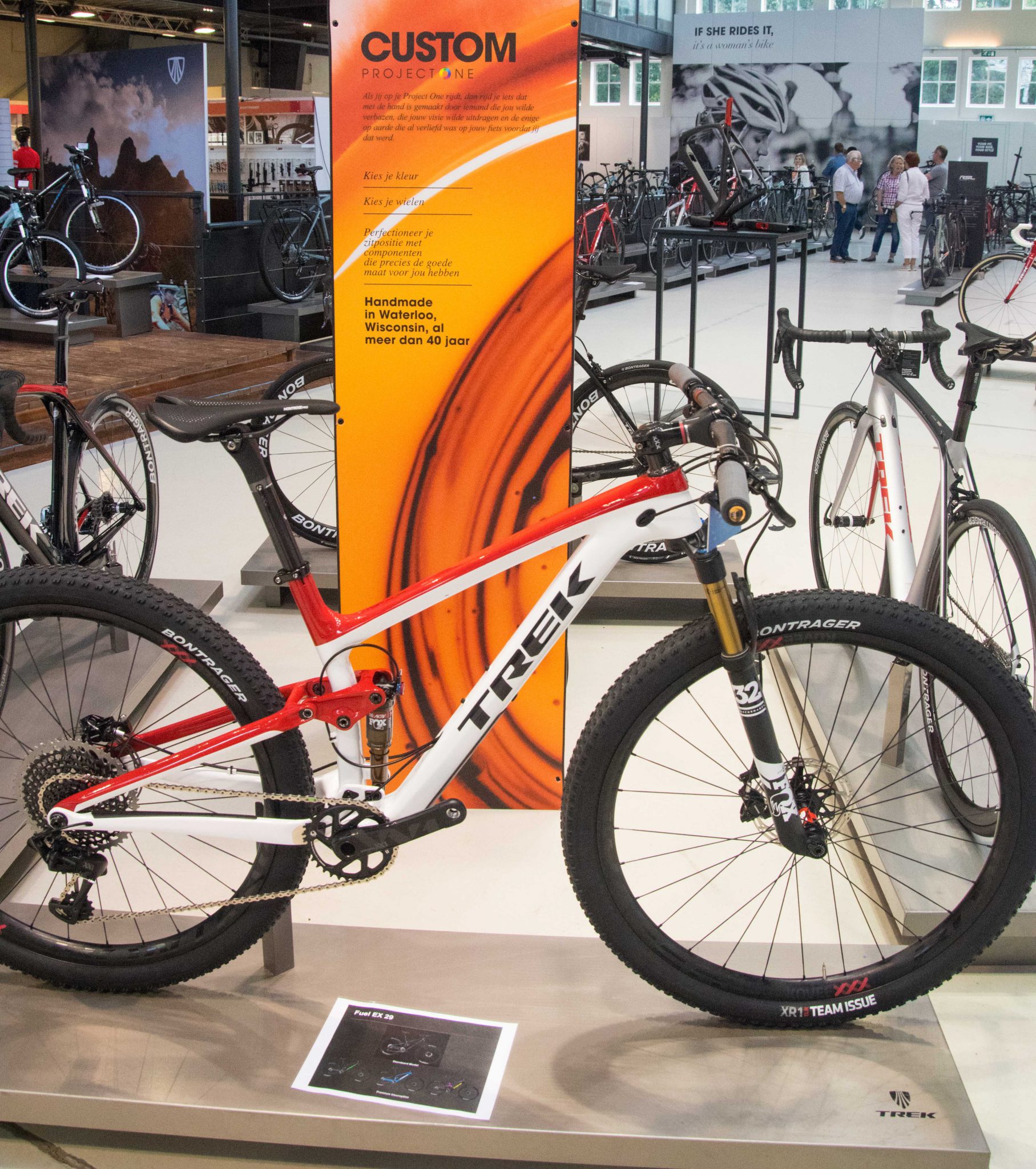 Prachtig voorbeeld van Project One, het personaliseringsprogramma van Trek waarbij de klant zijn droomfiets kan samenstellen qua kleuren en onderdelen.